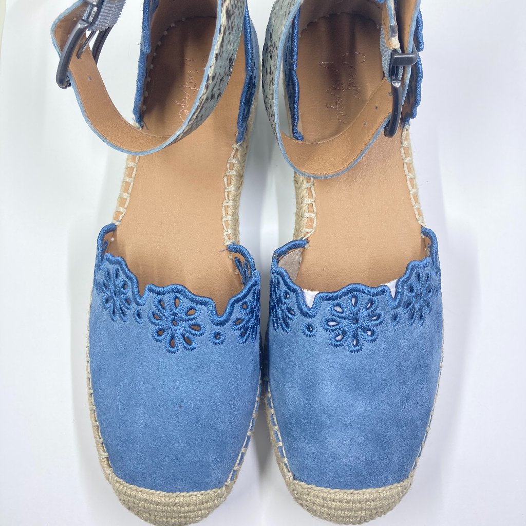 Crown Vintage Espadrilles Nwot